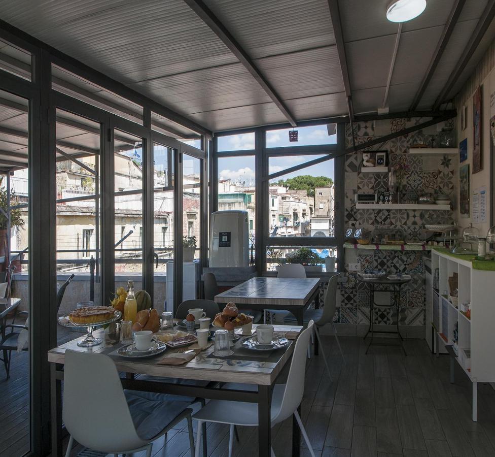 La Terrazza Ai Miracoli Bed & Breakfast Naples Exterior photo