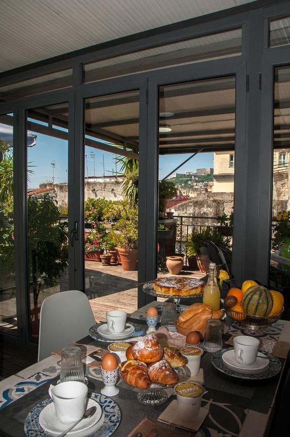 La Terrazza Ai Miracoli Bed & Breakfast Naples Exterior photo
