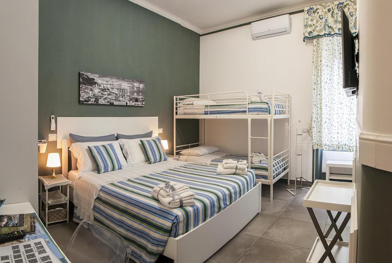 La Terrazza Ai Miracoli Bed & Breakfast Naples Exterior photo