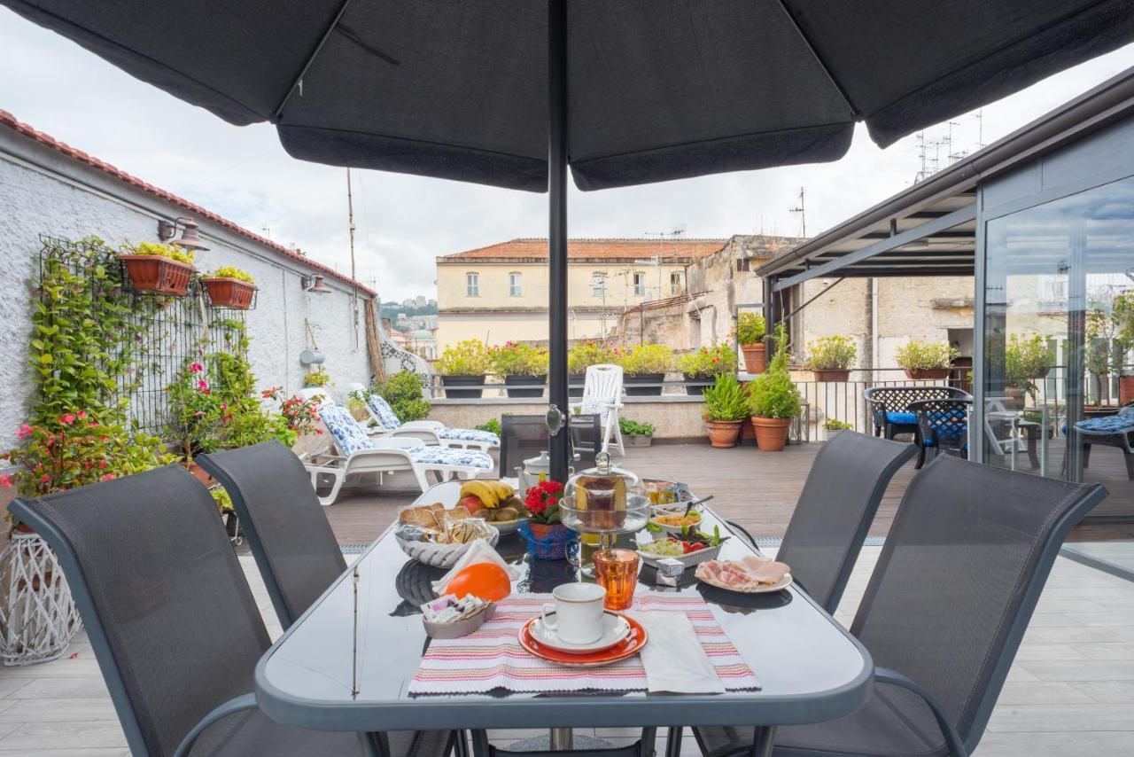 La Terrazza Ai Miracoli Bed & Breakfast Naples Exterior photo