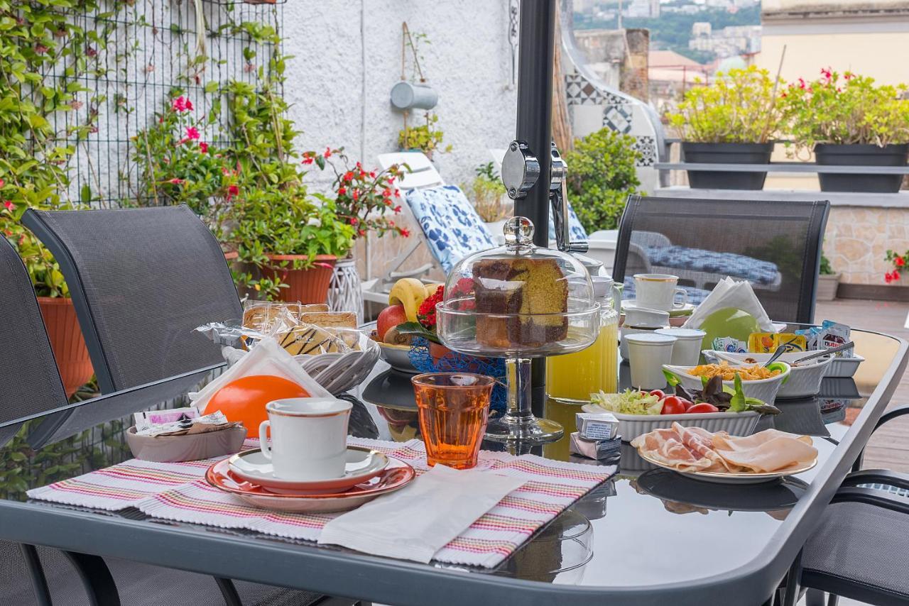 La Terrazza Ai Miracoli Bed & Breakfast Naples Exterior photo